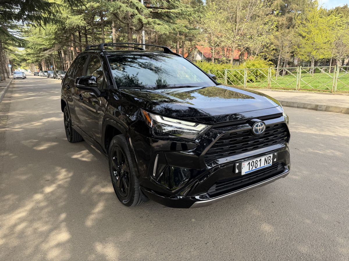 Toyota Rav 4 - фото 1