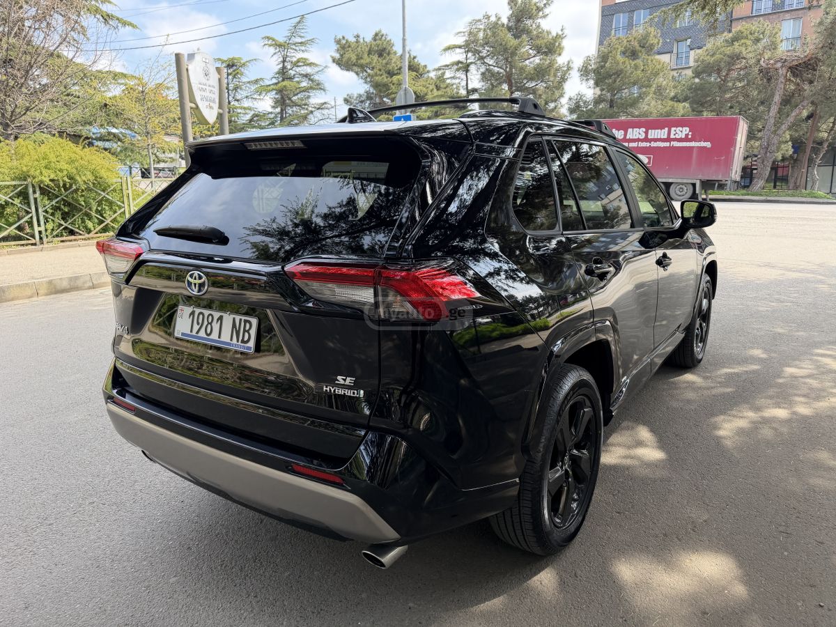 Toyota Rav 4 - фото 4