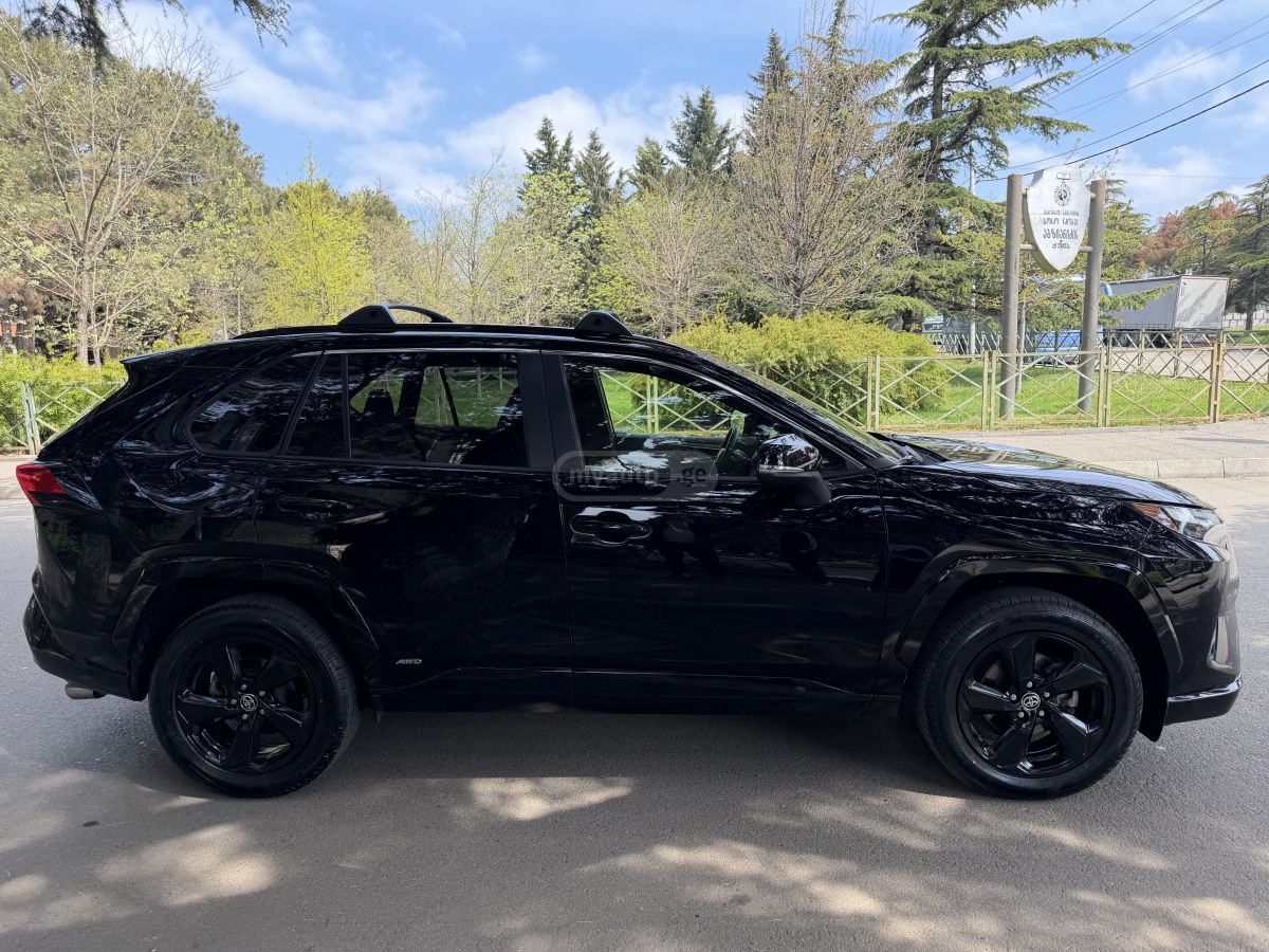 Toyota Rav 4 - фото 7