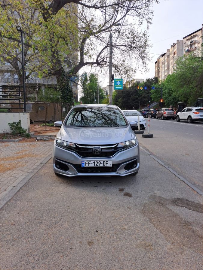 Honda Fit - фото 1