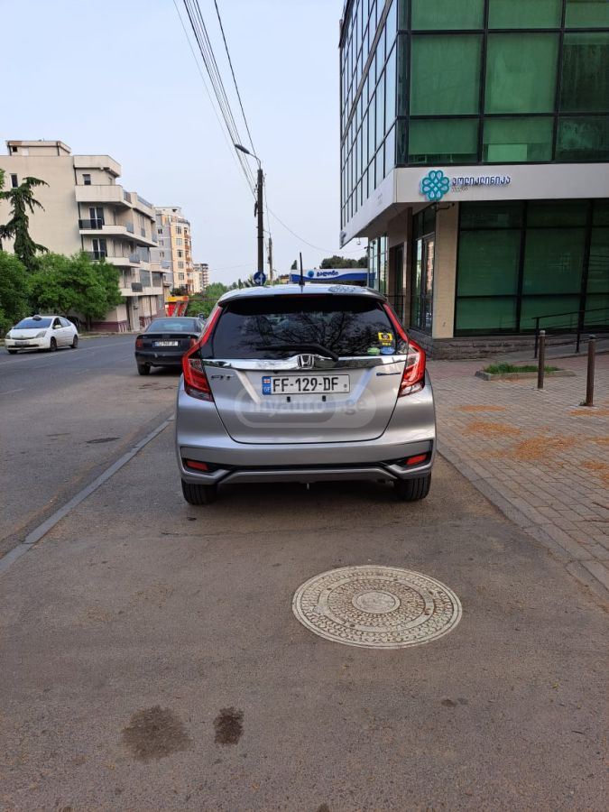 Honda Fit - фото 2