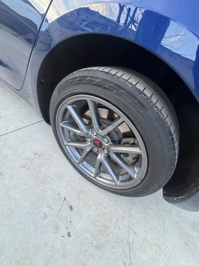 Tesla Model 3 - фото 7