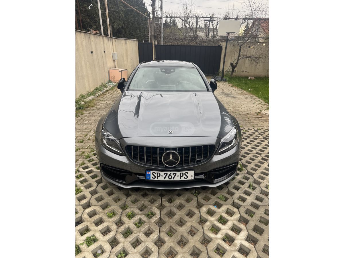 Mercedes-Benz C 63 AMG - фото 2