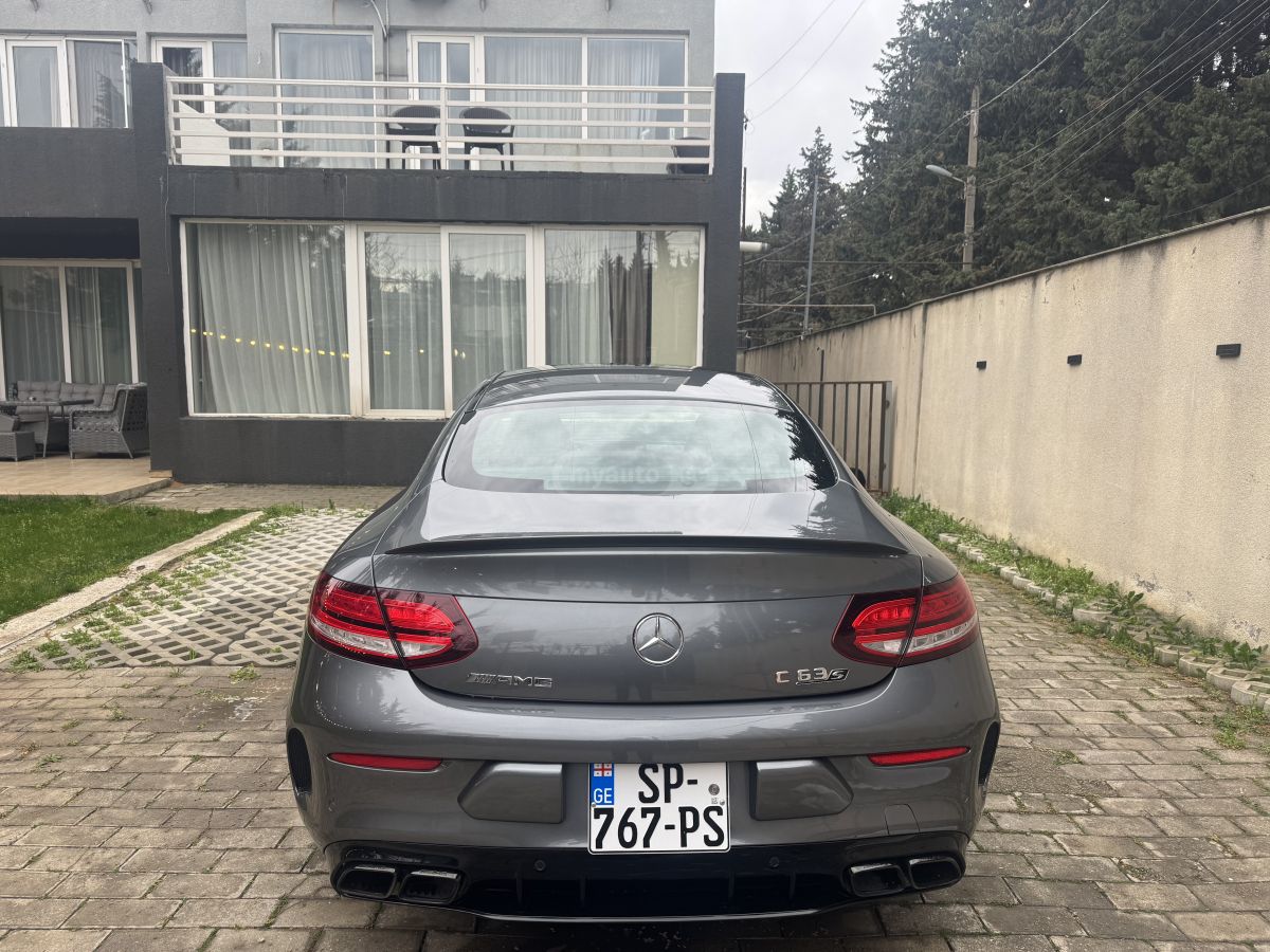 Mercedes-Benz C 63 AMG - фото 5