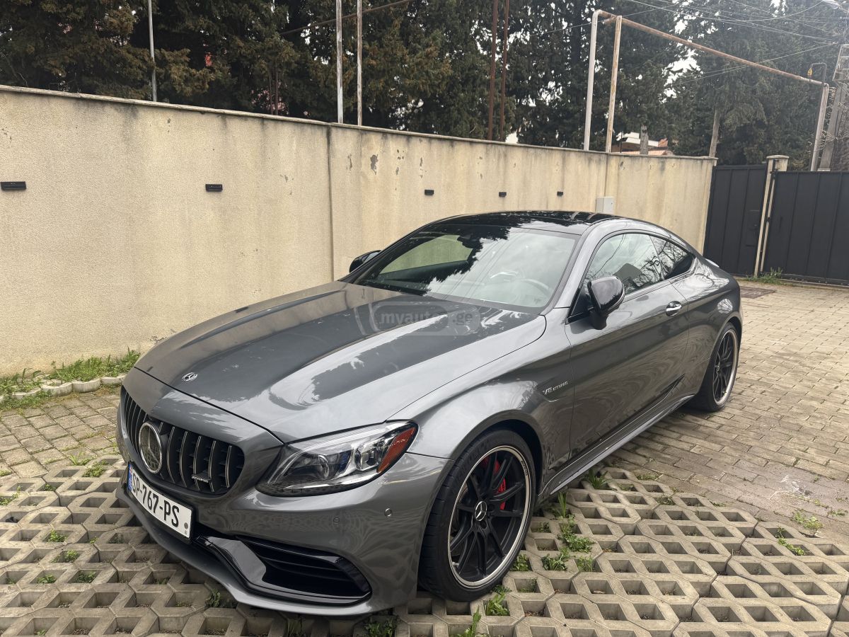 Mercedes-Benz C 63 AMG - фото 7