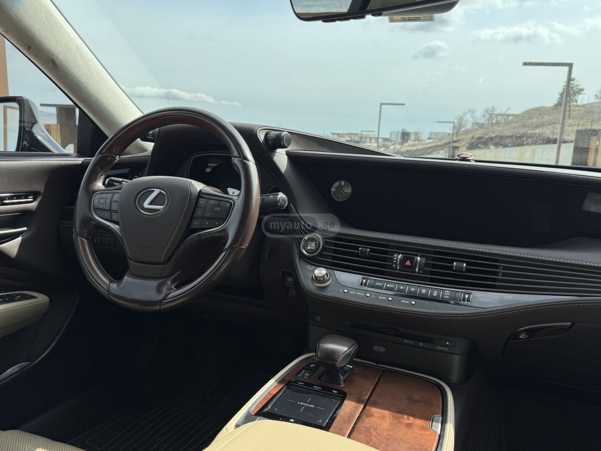 Lexus LS 500 - фото 5