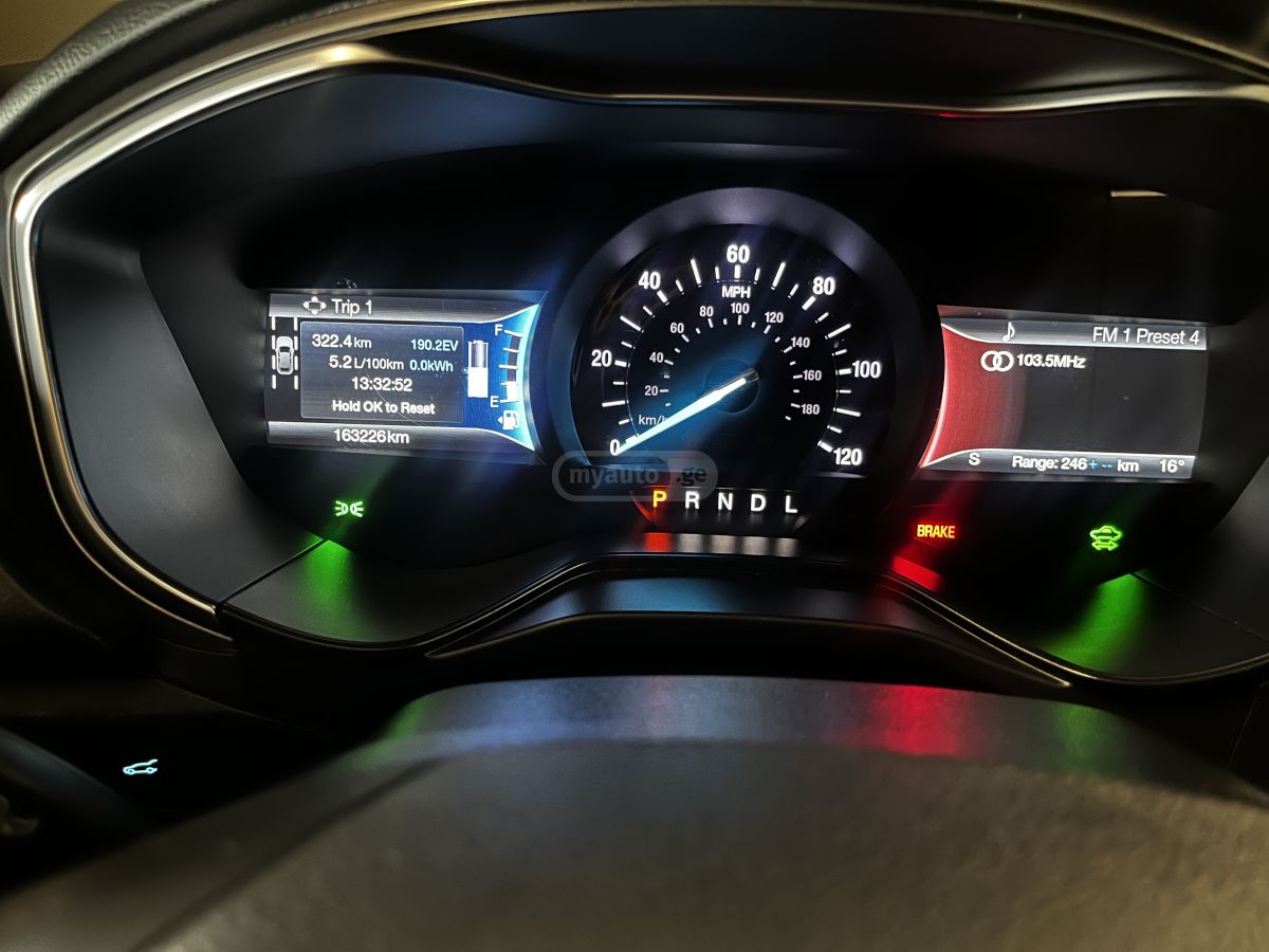 Ford Fusion - фото 12