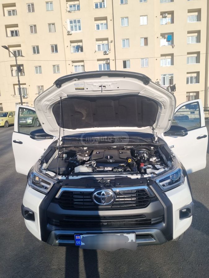 Toyota Hilux - фото 9
