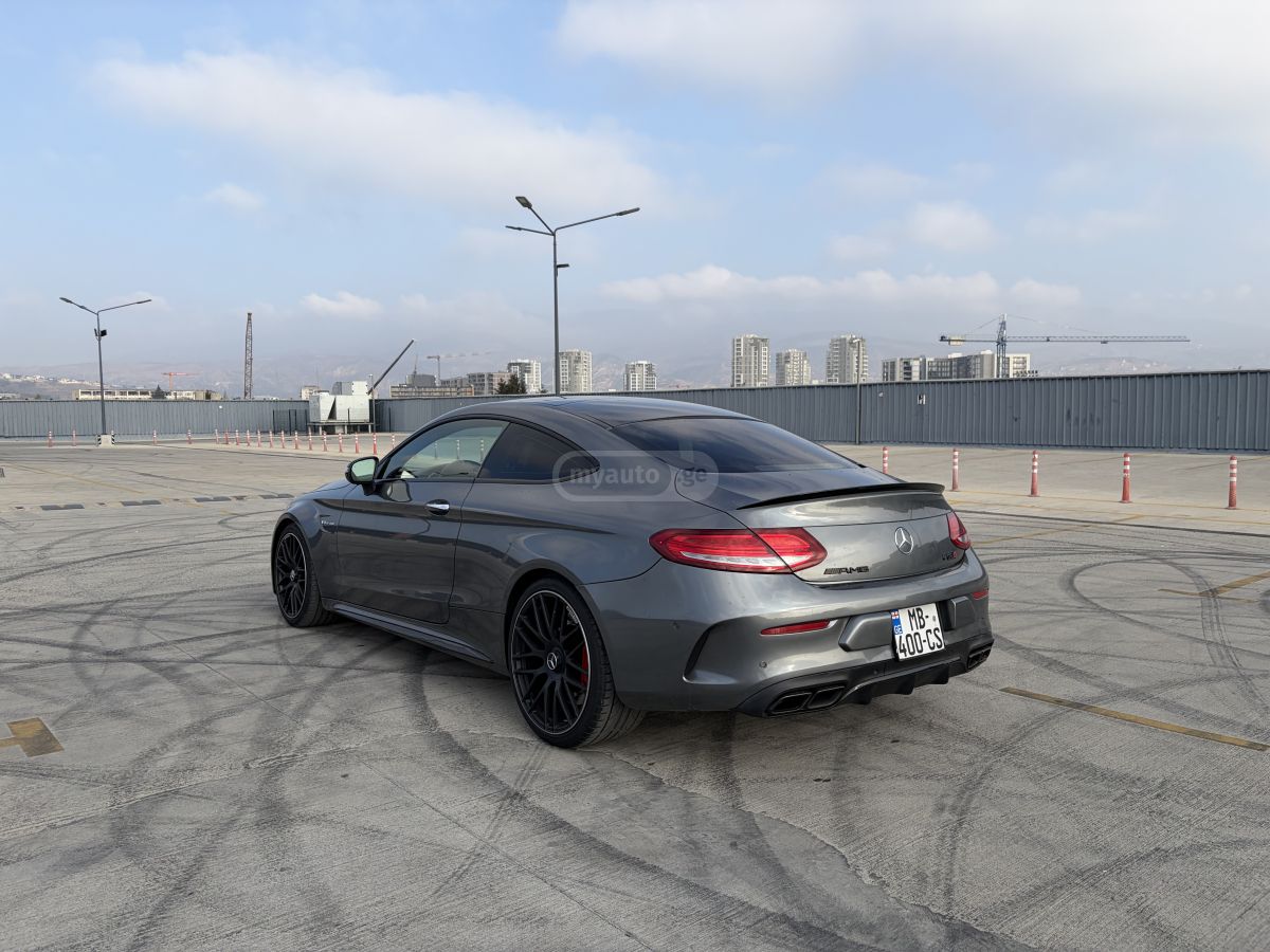 Mercedes-Benz C 63 AMG - фото 5