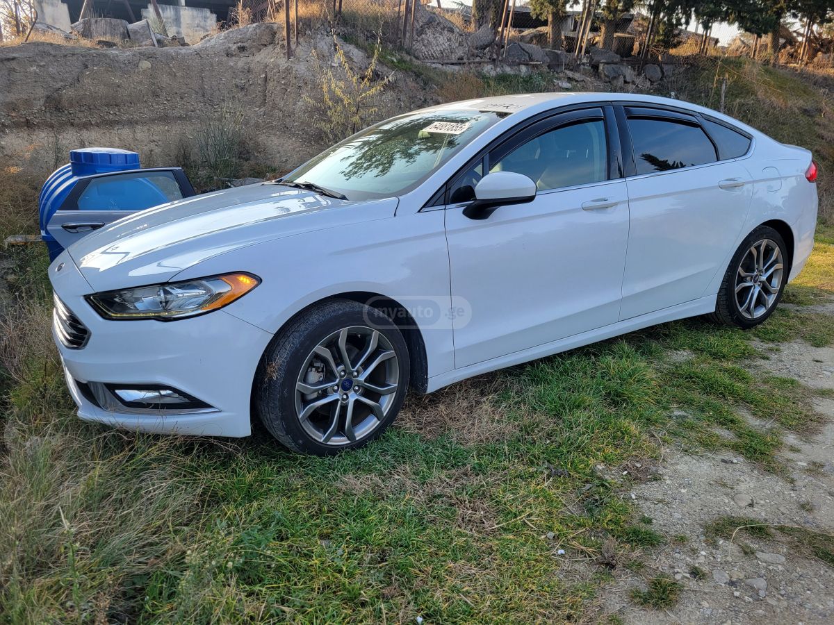 Ford Fusion - фото 2