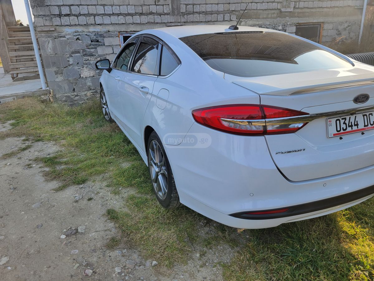 Ford Fusion - фото 3