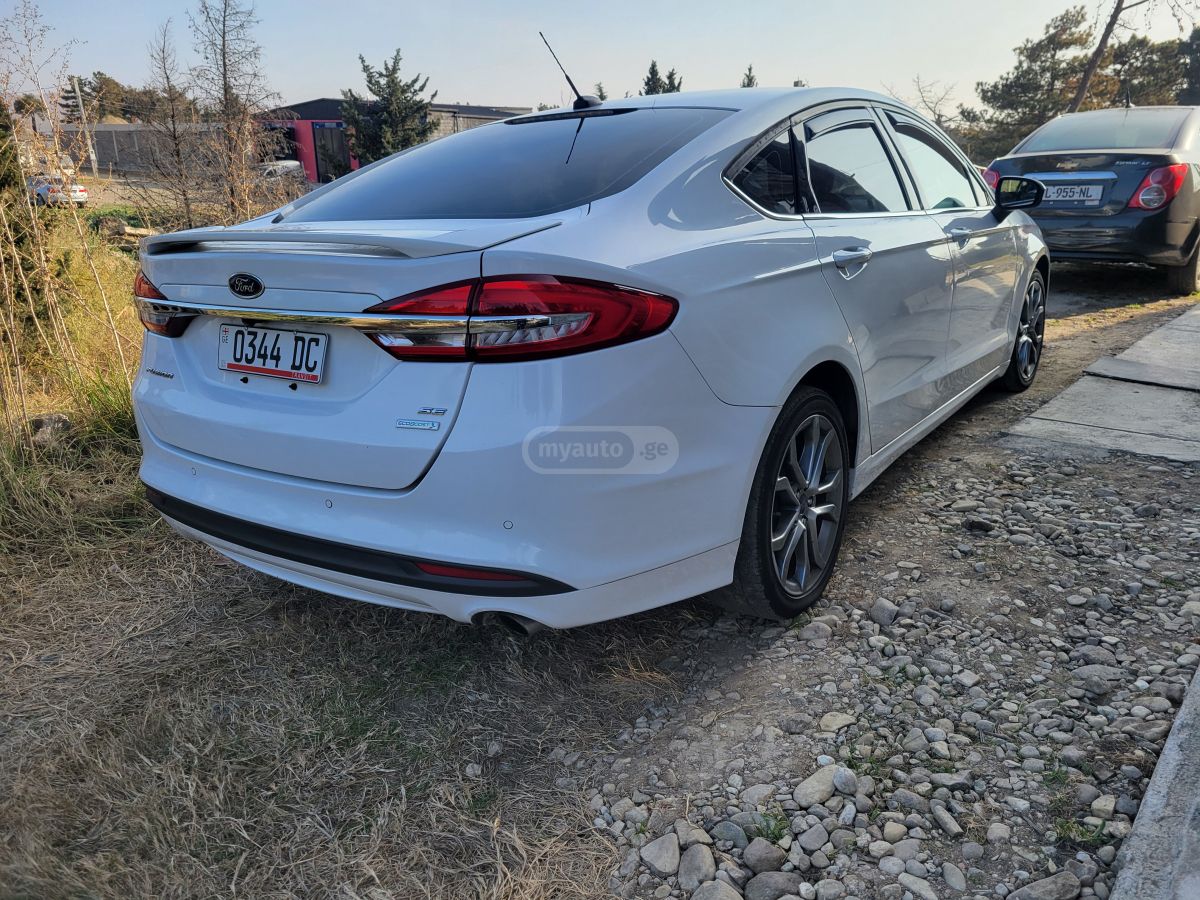 Ford Fusion - фото 4