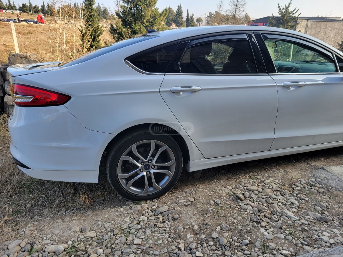 Ford Fusion - фото 5