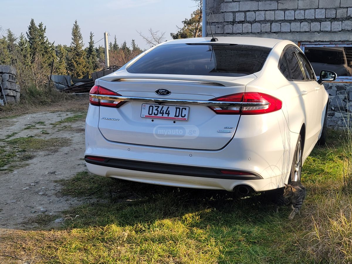 Ford Fusion - фото 7