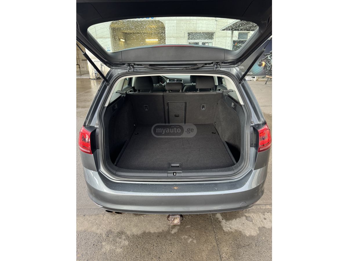 Volkswagen Golf - фото 11