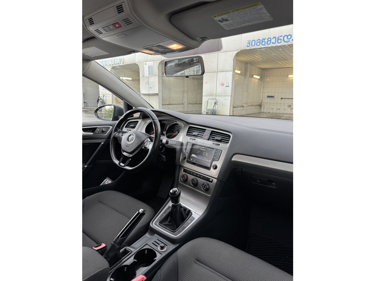 Volkswagen Golf - фото 5