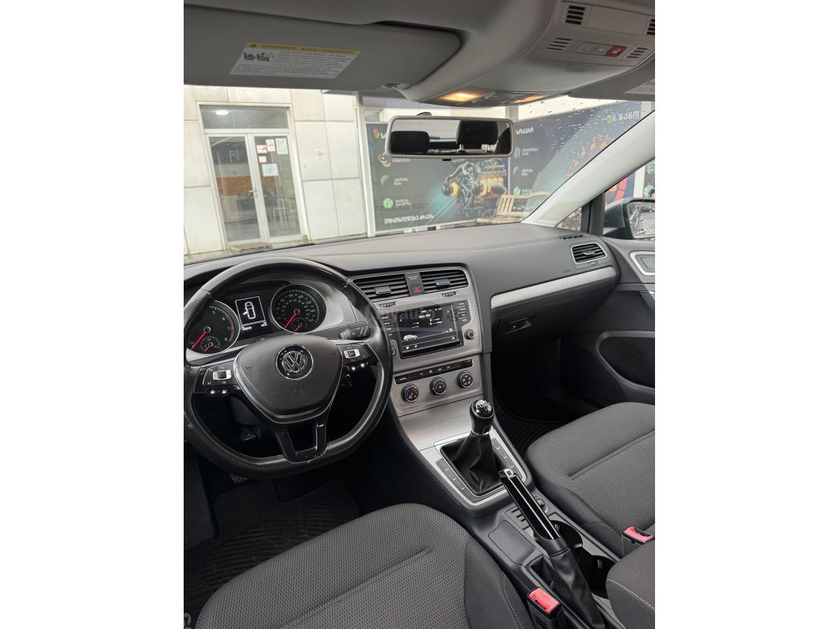 Volkswagen Golf - фото 6