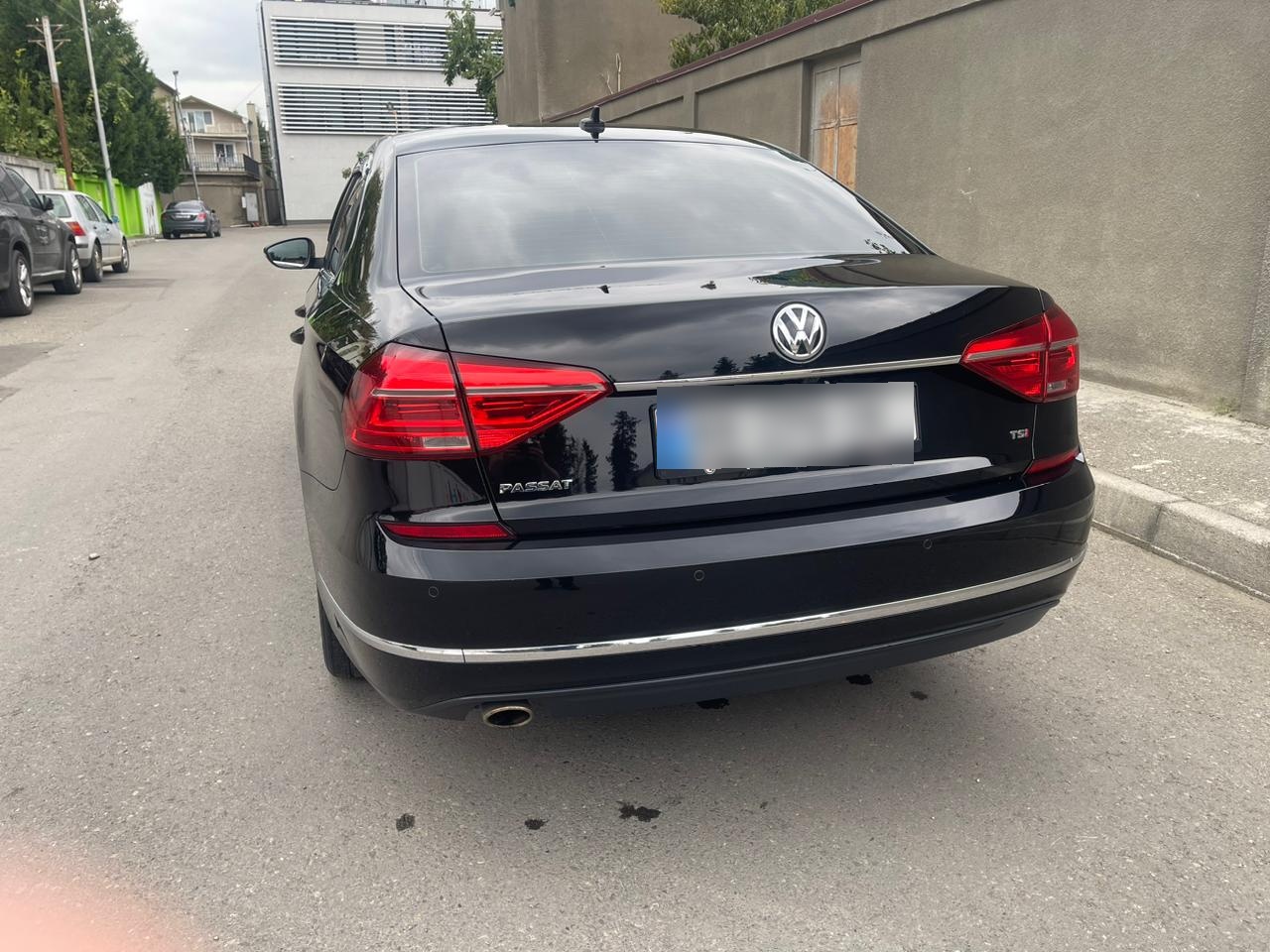 Volkswagen Passat - фото 4