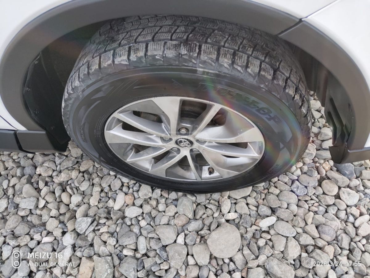 Toyota RAV 4 - фото 10