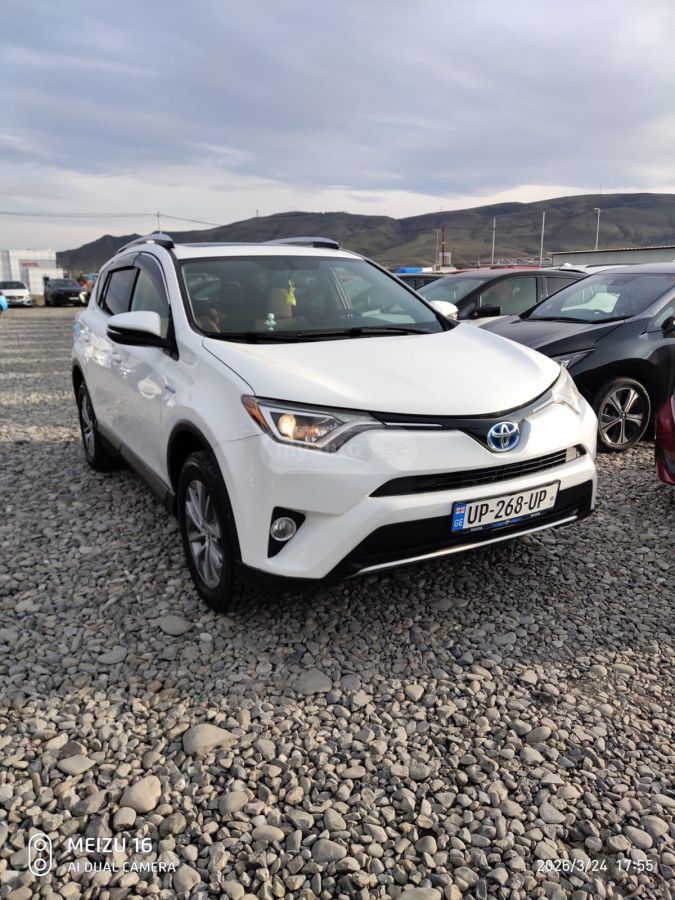 Toyota RAV 4 - фото 2