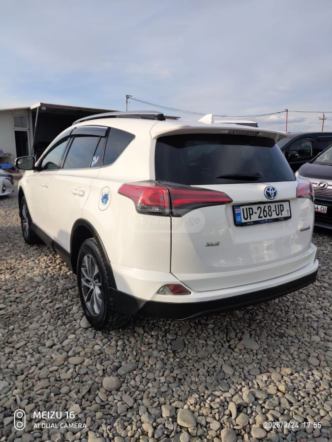 Toyota RAV 4 - фото 3