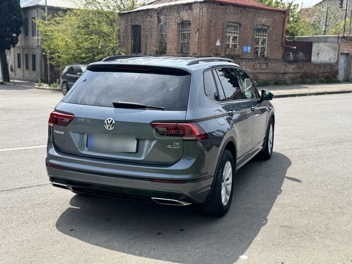 Volkswagen Tiguan - фото 6