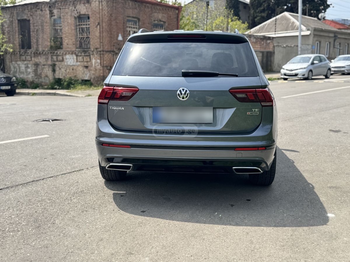 Volkswagen Tiguan - фото 7