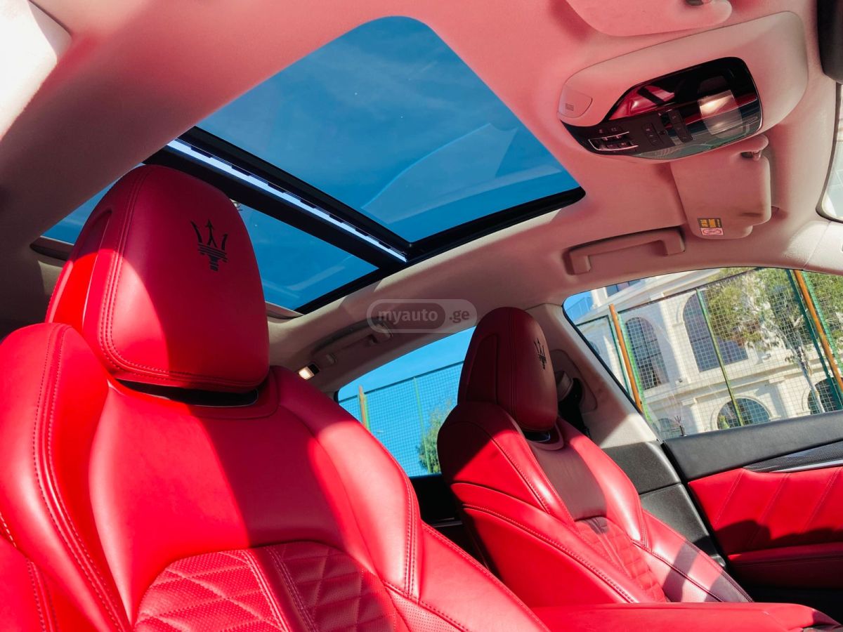 Maserati Levante - фото 15