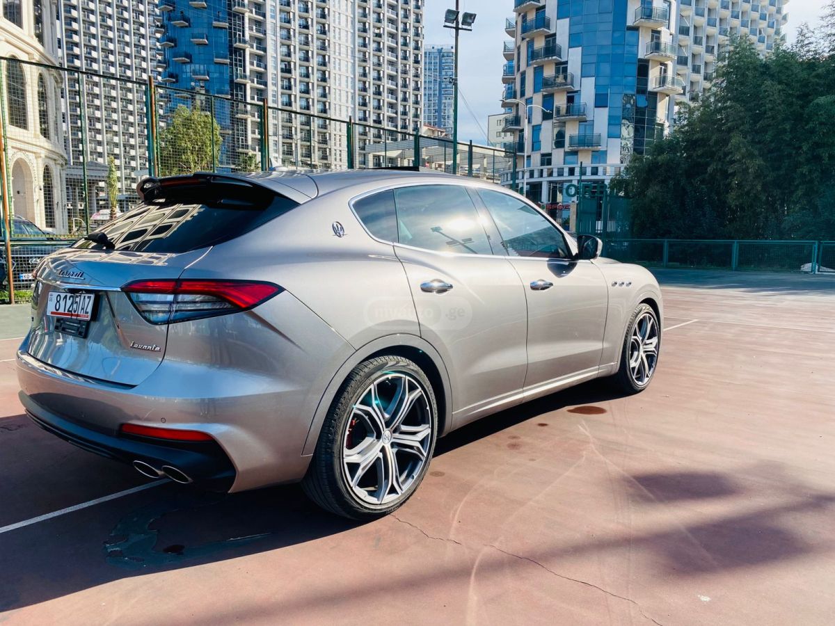 Maserati Levante - фото 4