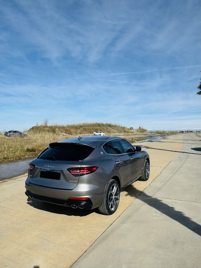 Maserati Levante - фото 8