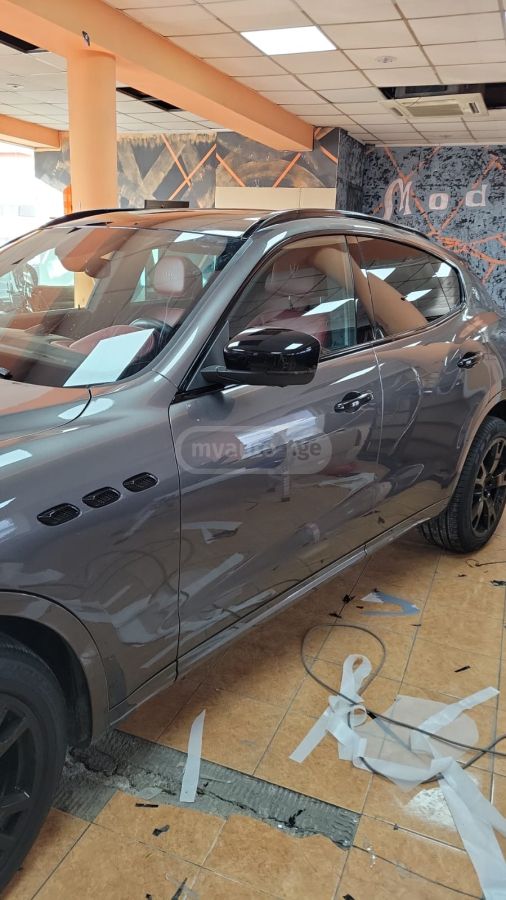 Maserati Levante - фото 14