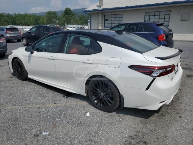 Toyota Camry - фото 2