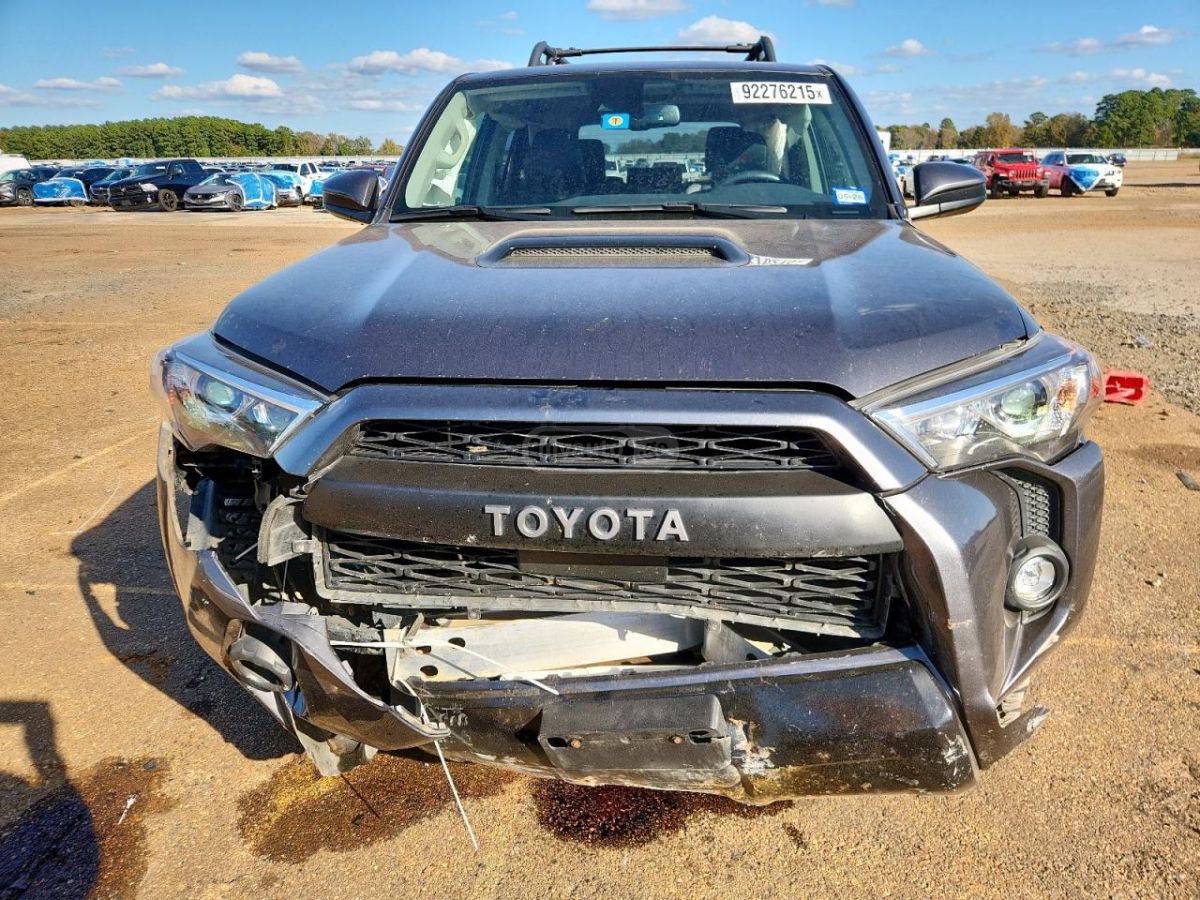 Toyota 4 Runner - фото 5
