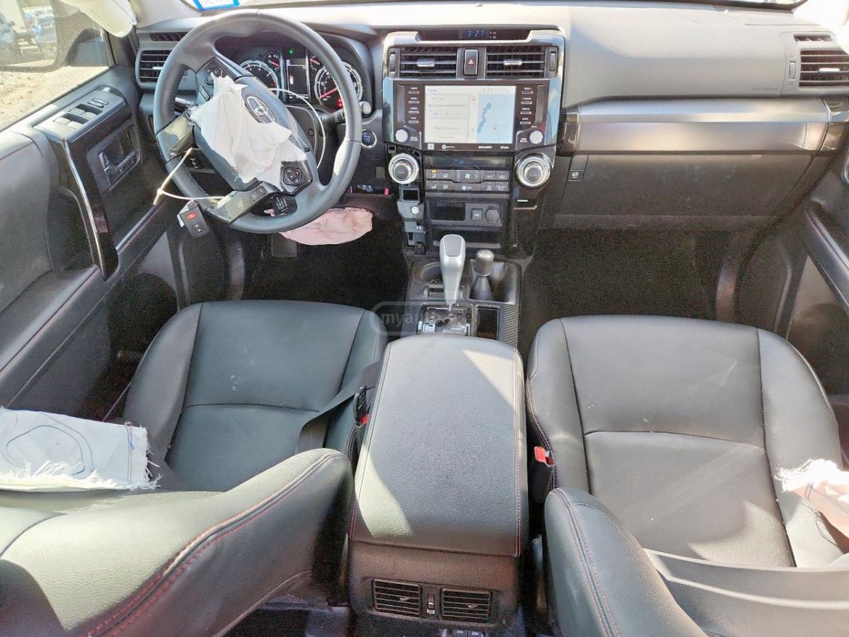 Toyota 4 Runner - фото 8