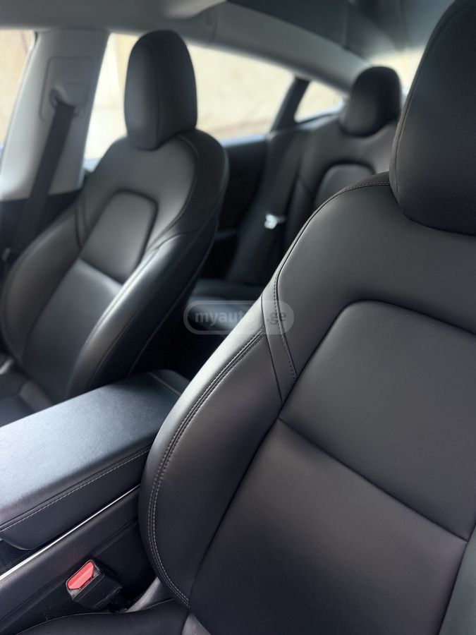 Tesla Model 3 - фото 9
