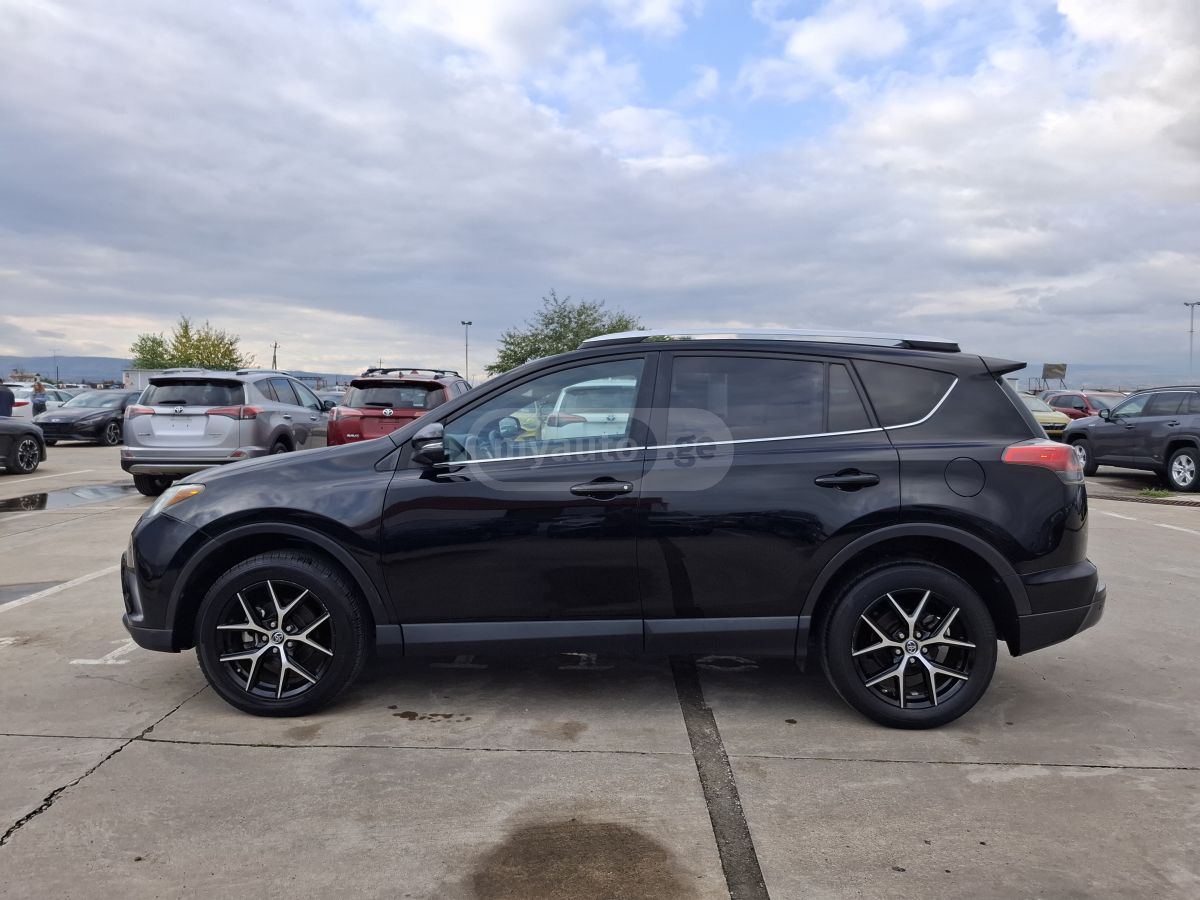 Toyota RAV 4 - фото 5