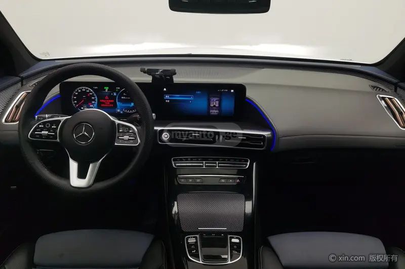 Mercedes-Benz EQC 2020 — миниатюра 8