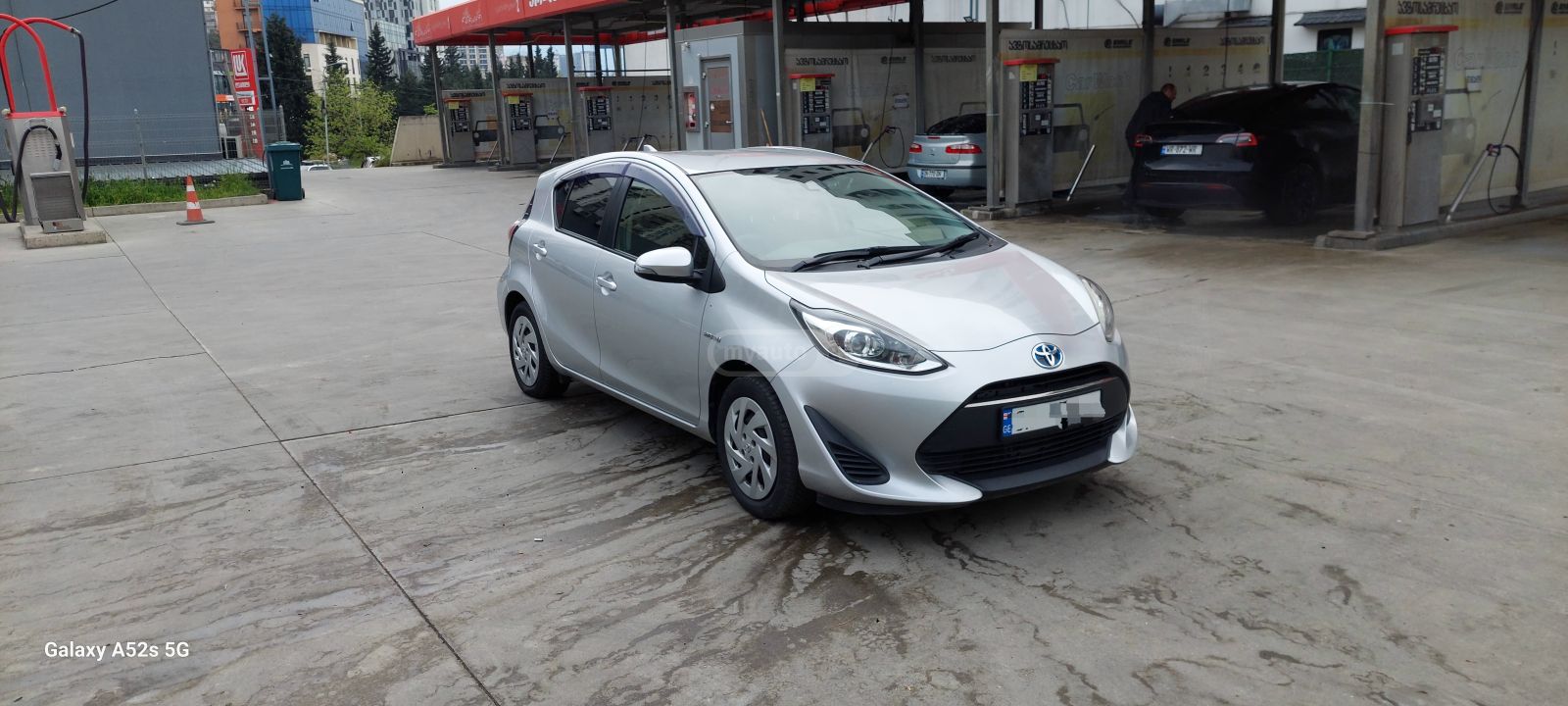 Toyota Aqua - фото 1