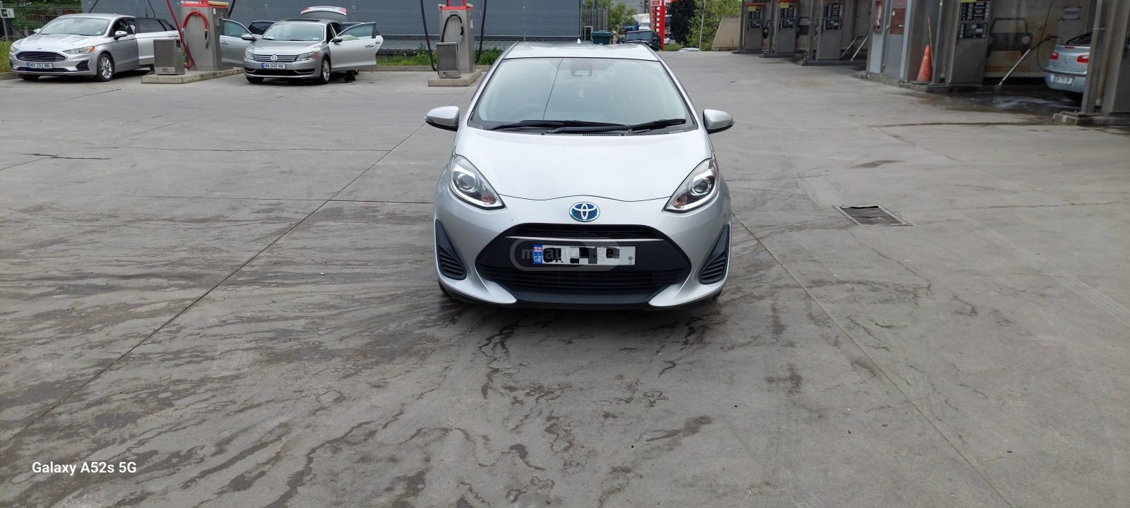 Toyota Aqua - фото 2