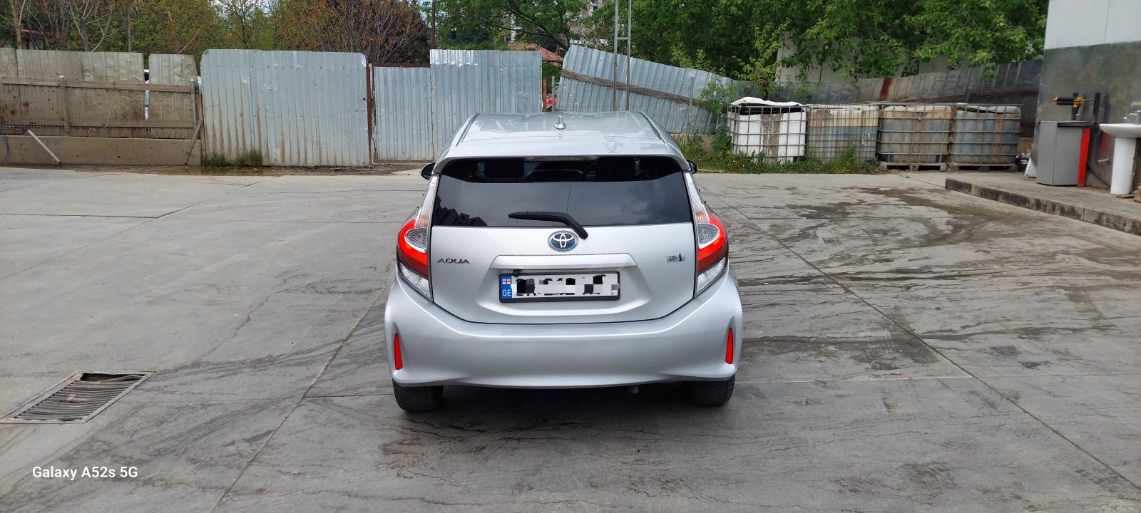 Toyota Aqua - фото 4