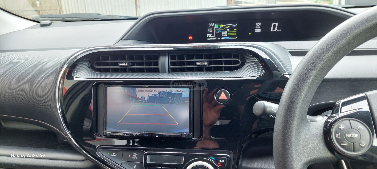 Toyota Aqua - фото 8