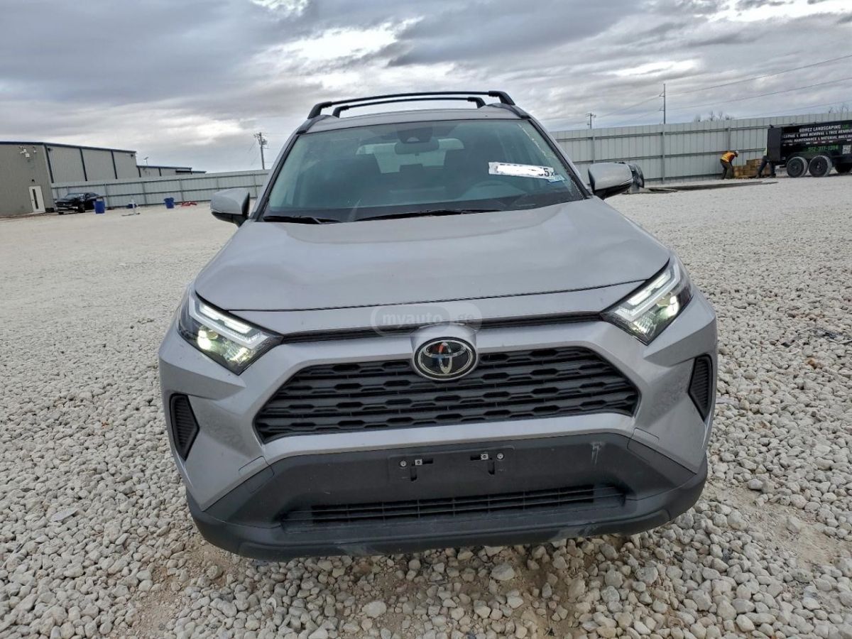 Toyota XLE — миниатюра 3