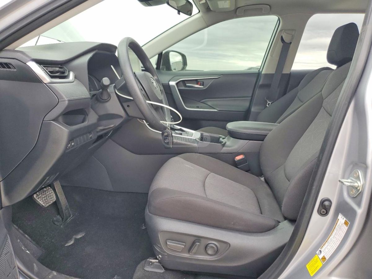 Toyota XLE — миниатюра 7