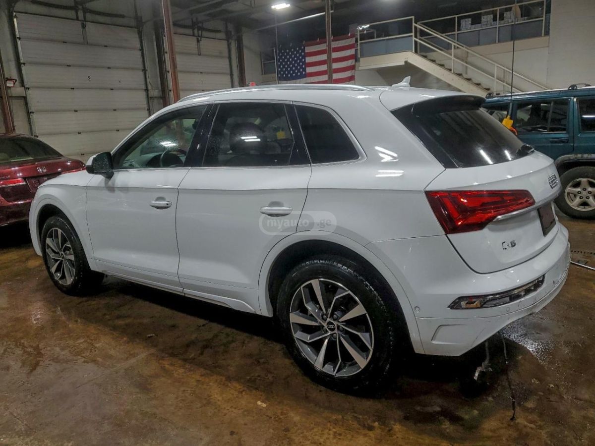 Audi 45 Premium 4dr All-Wheel Drive — миниатюра 3