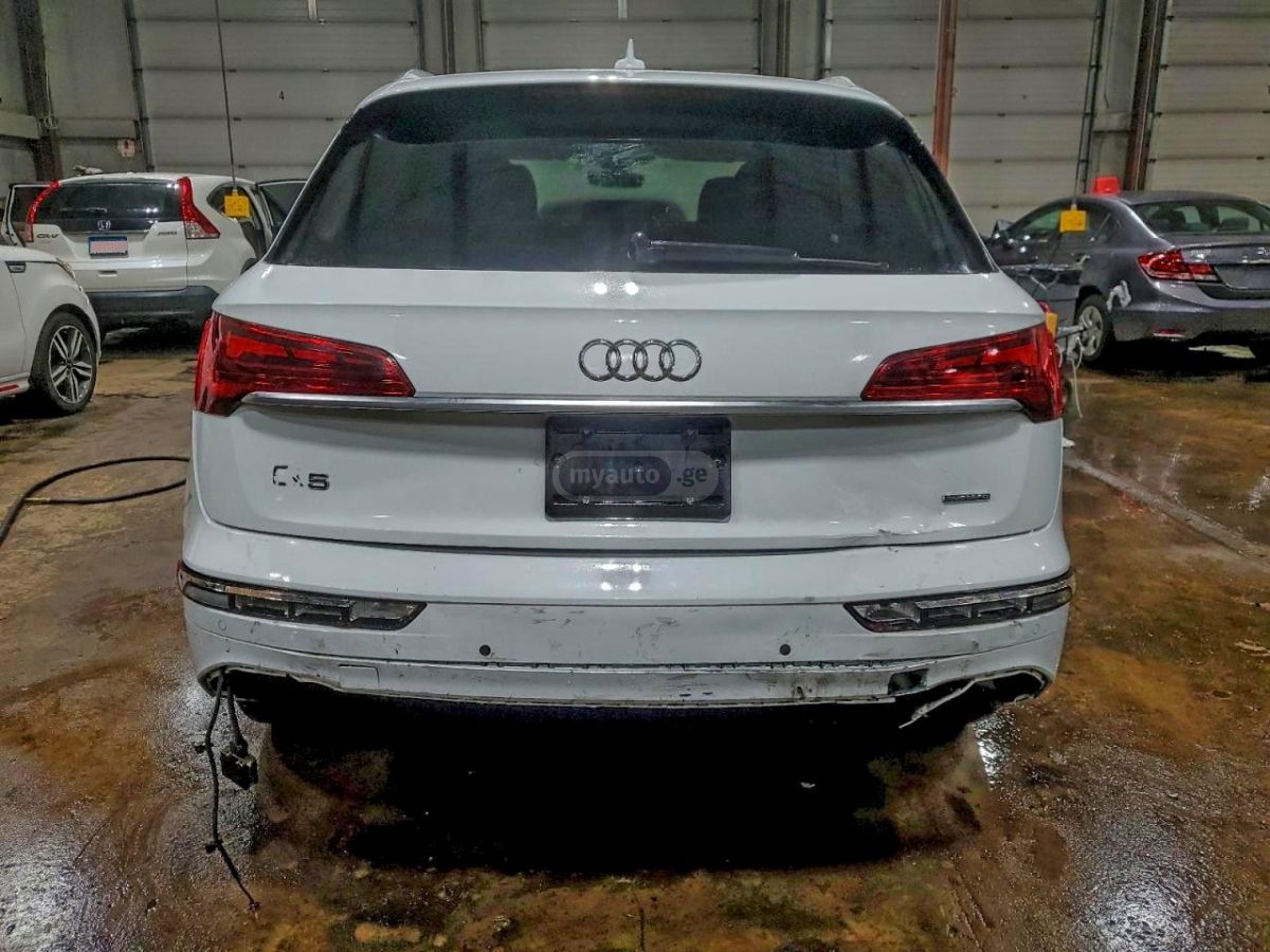 Audi 45 Premium 4dr All-Wheel Drive — миниатюра 4