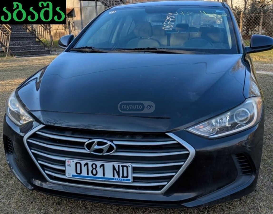 Hyundai Elantra - фото 1