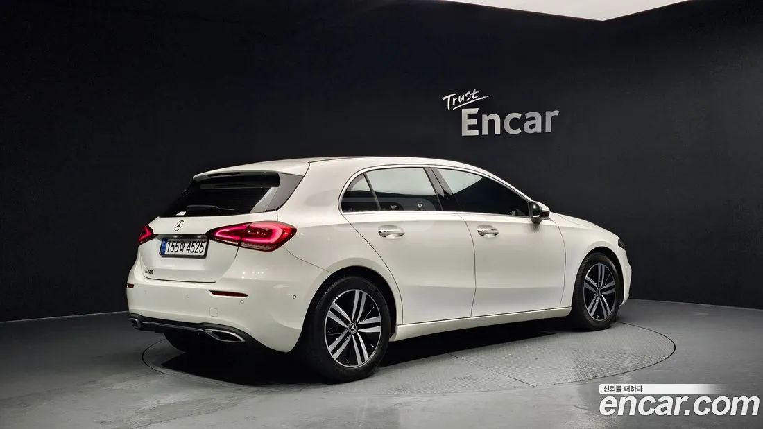 Mercedes-Benz A 45 AMG 2021 — миниатюра 2