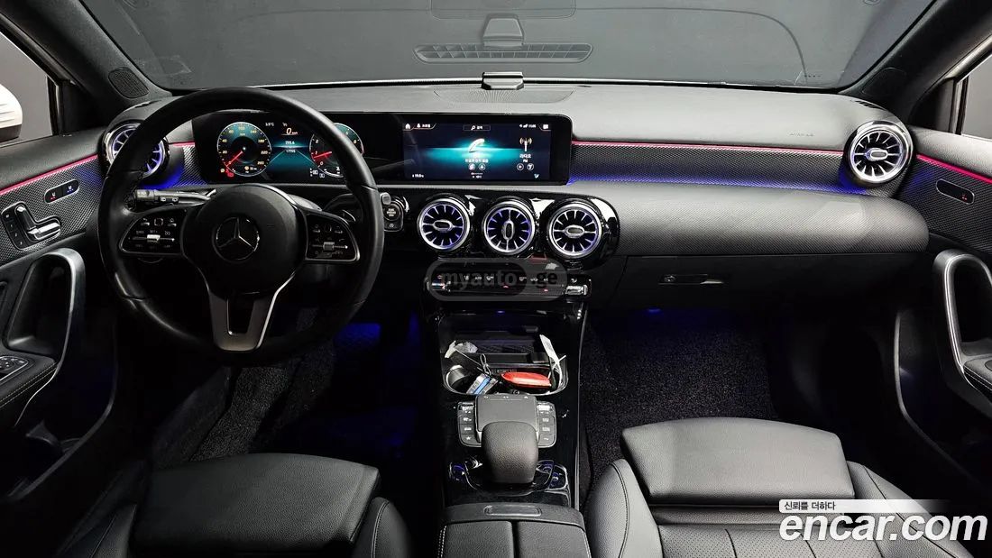 Mercedes-Benz A 45 AMG 2021 — миниатюра 7