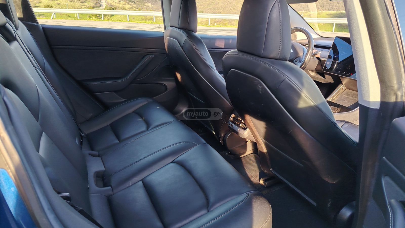 Tesla Model 3 - фото 5