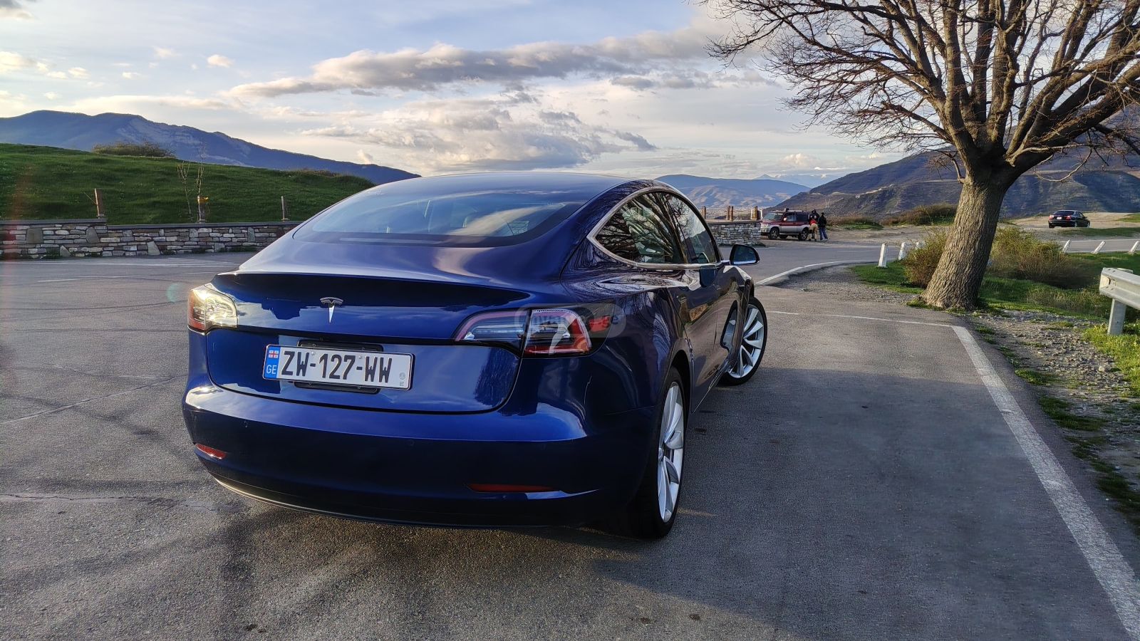 Tesla Model 3 - фото 7